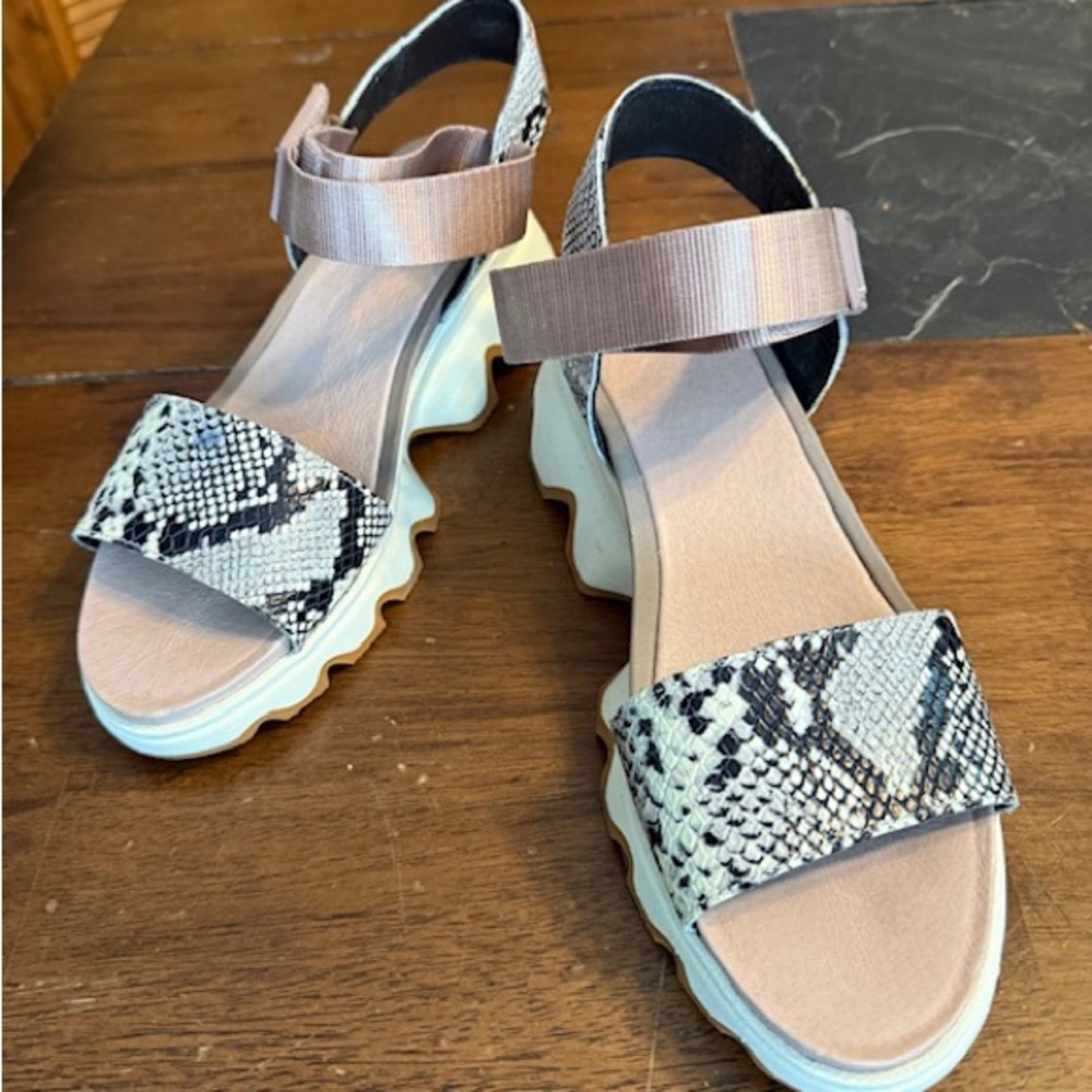 Sorel Black and Tan Sandals with Comfortable Footbed